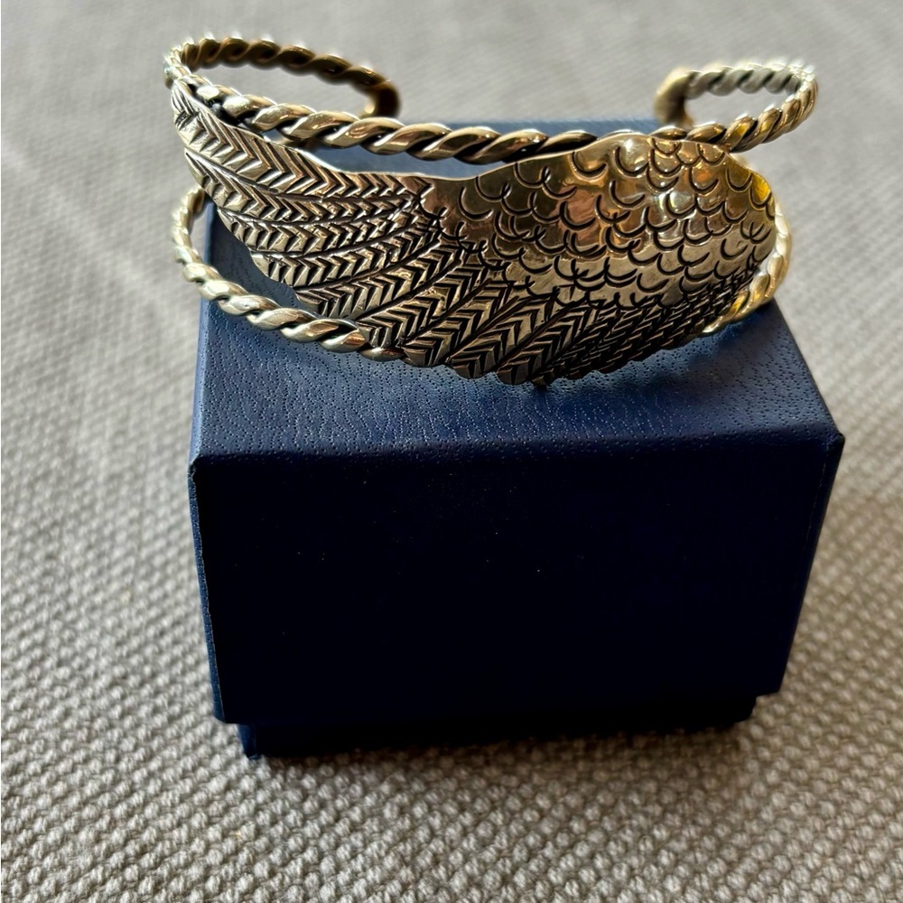 Elegant Antique Silver-Toned Winged Bracelet